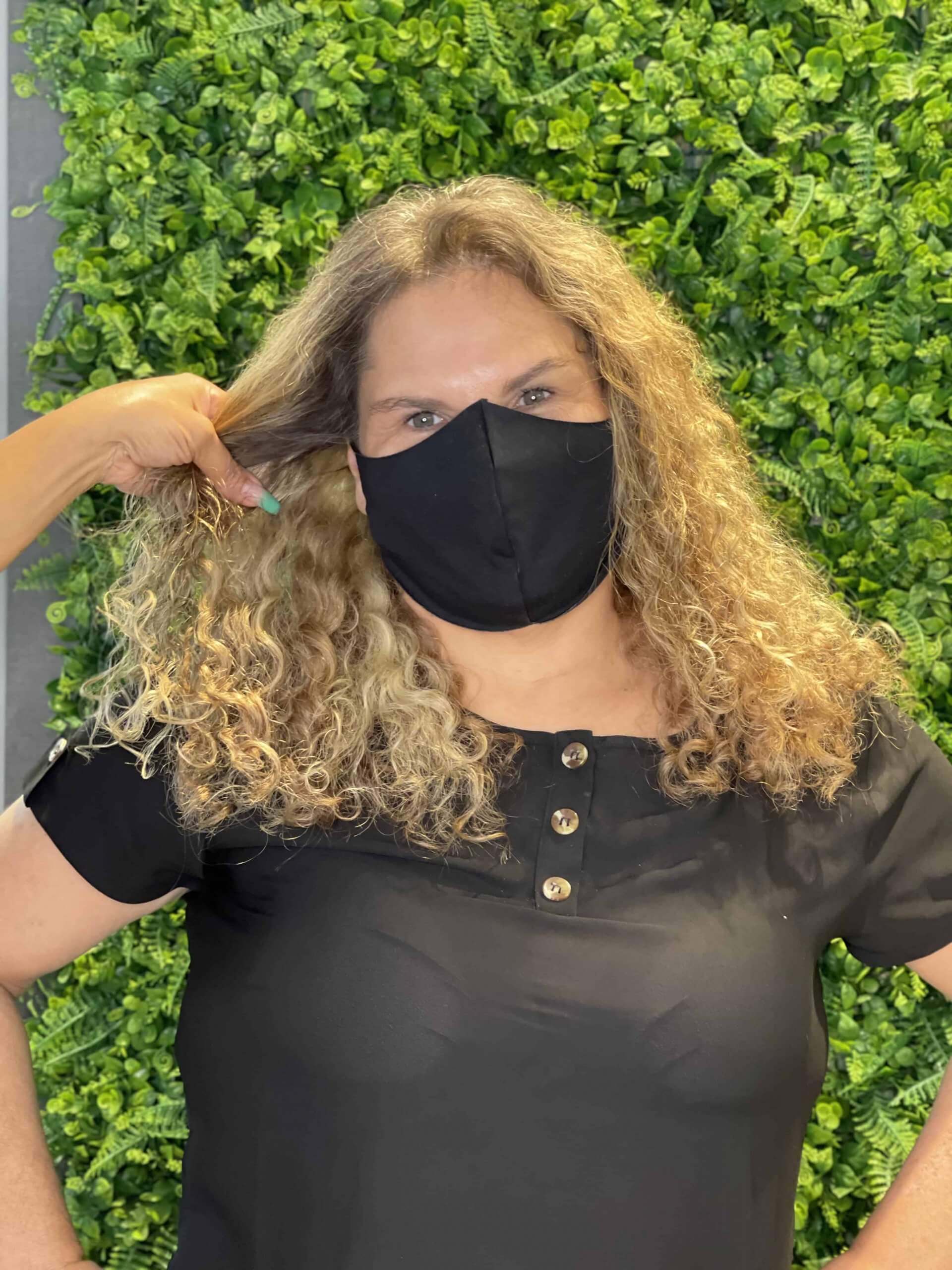 Mega Hair em Microcápsula de Queratina bem colocado